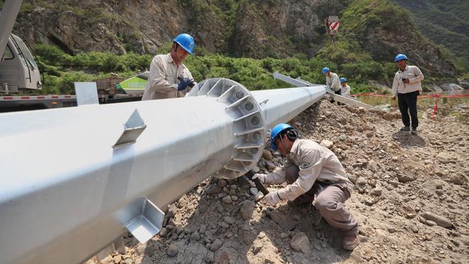 阿尔瓦雷斯欧冠淘汰赛前10分钟内便传射建功，欧冠历史首人